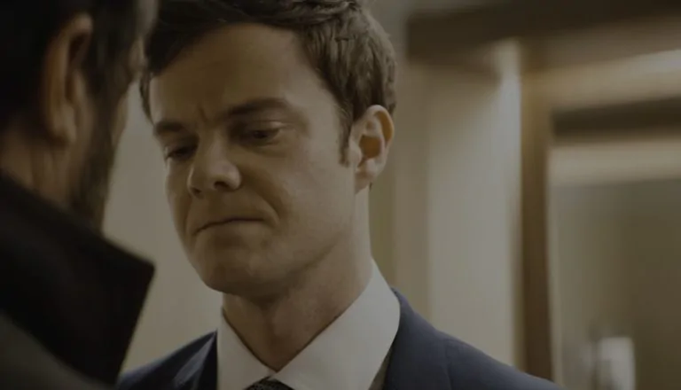 Момент из 1 серии 3 сезона